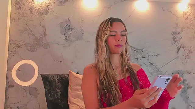 Karina chastillo online show from 03/31/26, 11:10