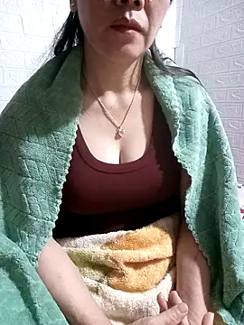 tabby-cat11 online show from 12/19/25, 09:22