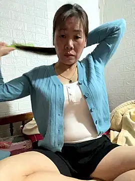 tabby-cat11 online show from 01/13/26, 05:24