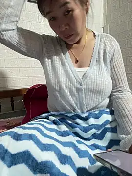 tabby-cat11 online show from 02/23/26, 01:52