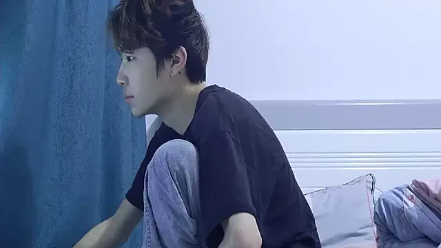 Snapshot of Stuffy-111 chatting on 04/07/26, 10:42 Stuffy-111 online show from 04/07/26, 10:42