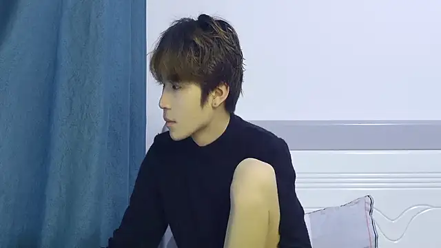 Snapshot of Stuffy-111 chatting on 04/08/26, 04:18 Stuffy-111 online show from 04/08/26, 04:18