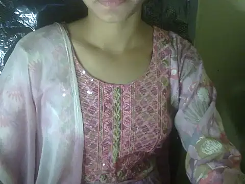 Shezi N online show from 11/04/25, 12:37