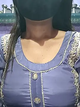 Snapshot of sardarni_001 chatting on 10/28/25, 05:59 sardarni 001 online show from 10/28/25, 05:59