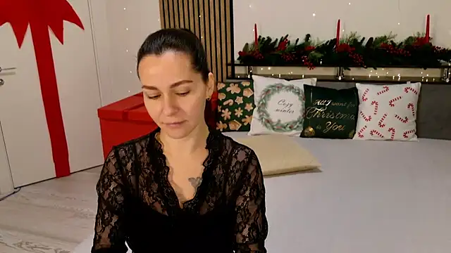 Snapshot of DitaNoir chatting on 12/18/25, 06:52 DitaNoir online show from 12/18/25, 06:52