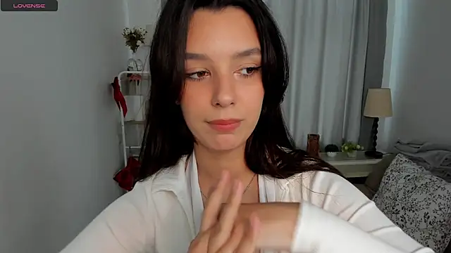 DemetraSadahiro online show from 10/30/25, 09:11