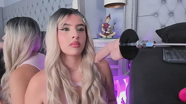 Lily StClair online show from 04/16/26, 12:17