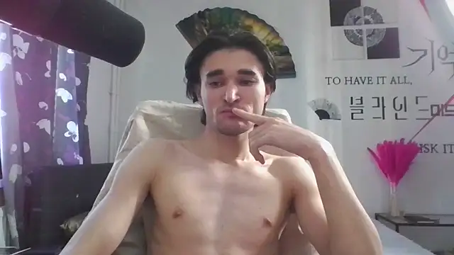 lilshotik online show from 10/18/25, 10:27