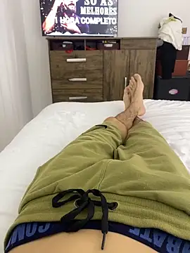 leozin01 online show from 11/02/25, 09:50