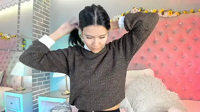 TanyaBello online show from 05/13/26, 04:21