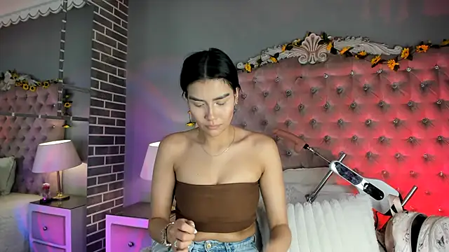 Snapshot of TanyaBello chatting on 06/12/26, 04:11 TanyaBello online show from 06/12/26, 04:11