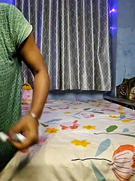 Snapshot of Desi_Maya69 chatting on 05/01/26, 04:55 Desi Maya69 online show from 05/01/26, 04:55