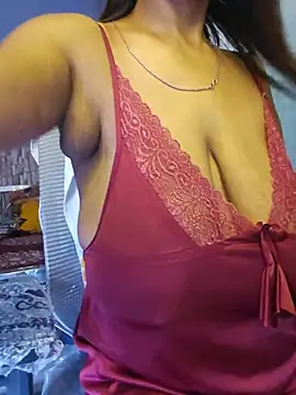 Snapshot of Desi_Maya69 chatting on 06/30/26, 04:24 Desi Maya69 online show from 06/30/26, 04:24