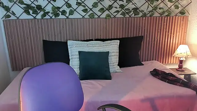 Dark Niight  online show from 05/22/26, 01:06