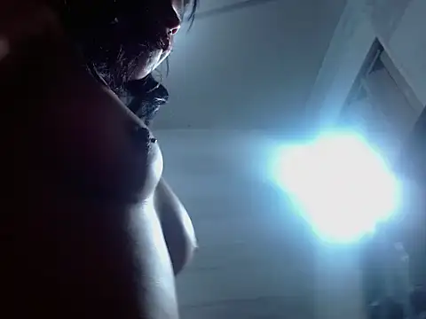 petite coral online show from 10/26/25, 06:47