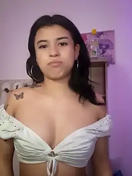 petite coral online show from 02/20/26, 01:46