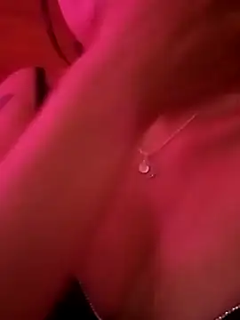 petite coral online show from 03/06/26, 12:40