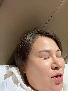 Snapshot of Alice9988 chatting on 11/07/25, 02:17 Alice9988 online show from 11/07/25, 02:17