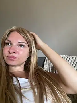 kinkysarahx online show from 07/28/26, 08:54