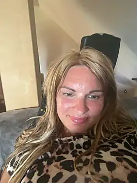 kinkysarahx online show from 07/31/26, 02:27