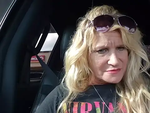 Bornbutiful online show from 04/02/26, 11:24