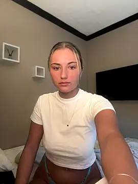 LaceyMilliexoxo online show from 10/20/25, 09:43