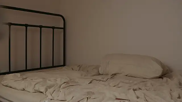 Snapshot of VIP_MILENA chatting on 11/14/25, 05:33 VIP MILENA online show from 11/14/25, 05:33