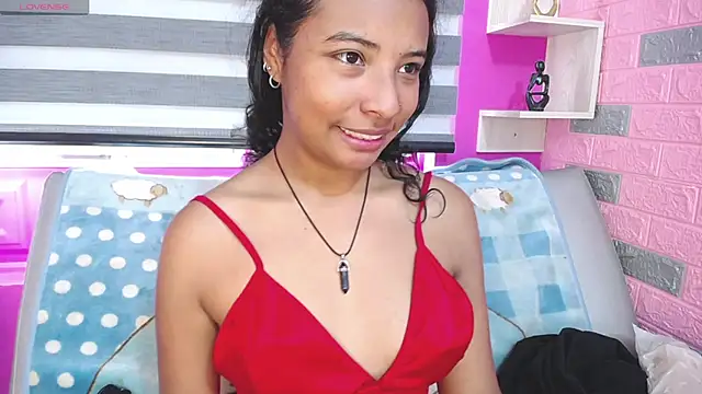 Snapshot of Zoe_Rider chatting on 12/01/25, 12:43 Zoe Rider online show from 12/01/25, 12:43