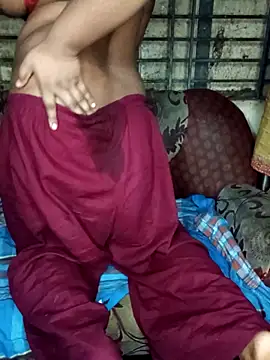 Snapshot of Disha_Nur chatting on 12/18/25, 11:44 Disha Nur online show from 12/18/25, 11:44