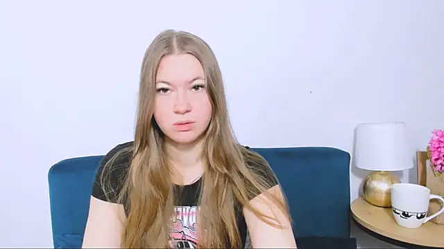 Snapshot of LeaNaughty chatting on 12/01/25, 07:35 LeaNaughty online show from 12/01/25, 07:35