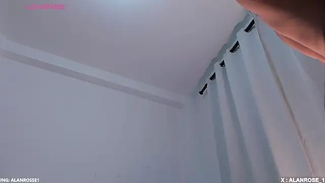 Snapshot of AlanRose01 chatting on 10/18/25, 09:59 AlanRose01 online show from 10/18/25, 09:59