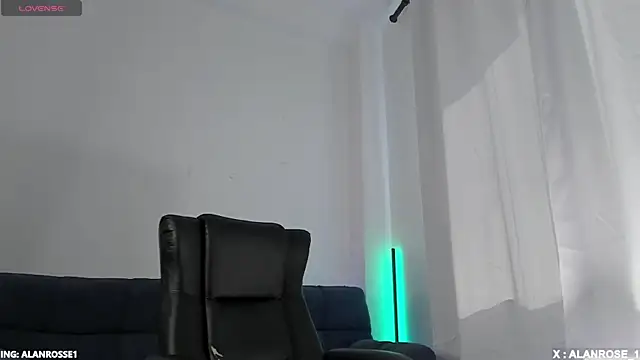 Snapshot of AlanRose01 chatting on 10/24/25, 01:18 AlanRose01 online show from 10/24/25, 01:18