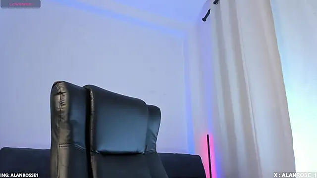 Snapshot of AlanRose01 chatting on 11/04/25, 01:32 AlanRose01 online show from 11/04/25, 01:32