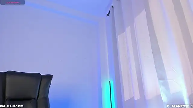 Snapshot of AlanRose01 chatting on 11/21/25, 01:10 AlanRose01 online show from 11/21/25, 01:10