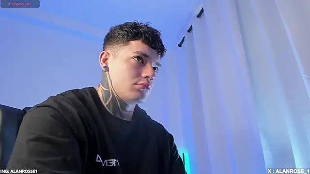 Snapshot of AlanRose01 chatting on 11/26/25, 02:29 AlanRose01 online show from 11/26/25, 02:29