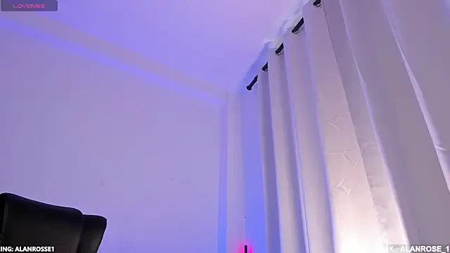 Snapshot of AlanRose01 chatting on 12/01/25, 03:39 AlanRose01 online show from 12/01/25, 03:39