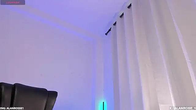 Snapshot of AlanRose01 chatting on 12/05/25, 12:58 AlanRose01 online show from 12/05/25, 12:58