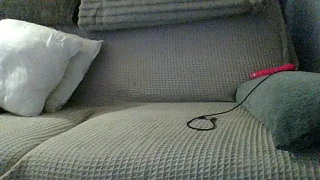 Lolaaa17740 online show from 11/28/25, 06:43