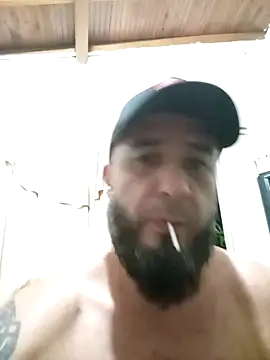 Snapshot of barbas880914 chatting on 10/16/25, 11:39 barbas880914 online show from 10/16/25, 11:39