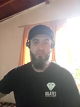 Snapshot of barbas880914 chatting on 11/11/25, 06:30 barbas880914 online show from 11/11/25, 06:30