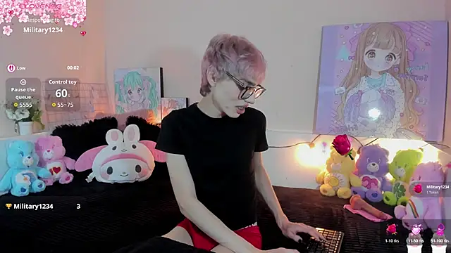 Strawberry Kitty  online show from 12/20/25, 04:41