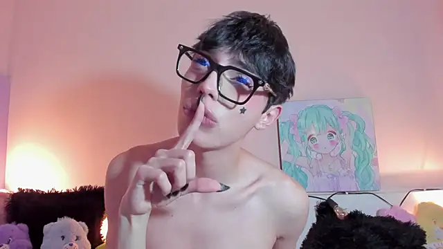 Strawberry Kitty  online show from 02/16/26, 04:25