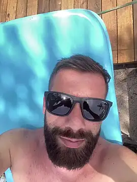 Snapshot of SuzyBaby1 chatting on 11/30/25, 03:16 SuzyBaby1 online show from 11/30/25, 03:16