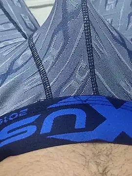 Snapshot of El_pajitas35 chatting on 10/18/25, 10:54 El pajitas35 online show from 10/18/25, 10:54