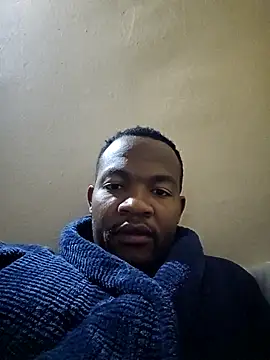 Snapshot of sgid8192 chatting on 10/17/25, 11:07 sgid8192 online show from 10/17/25, 11:07