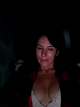 Snapshot of Luna_7777 chatting on 10/29/25, 10:44 Luna 7777 online show from 10/29/25, 10:44