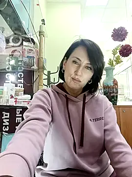 Snapshot of Luna_7777 chatting on 11/04/25, 01:54 Luna 7777 online show from 11/04/25, 01:54