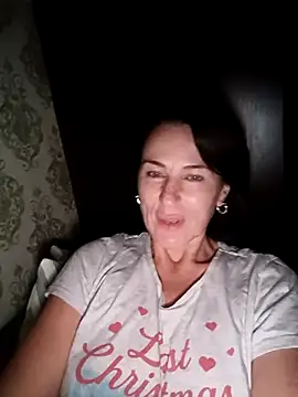 Snapshot of Luna_7777 chatting on 11/11/25, 09:37 Luna 7777 online show from 11/11/25, 09:37