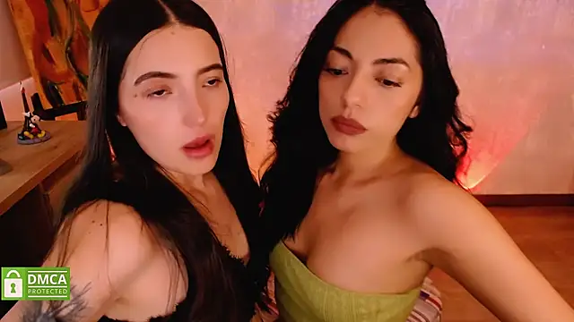 Snapshot of natval6 chatting on 10/17/25, 10:01 natval6 online show from 10/17/25, 10:01