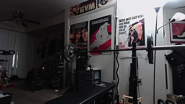 biggerisbetter12 online show from 02/25/26, 04:00